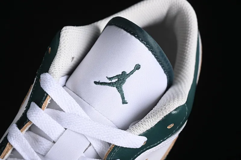 All categories Air Jordan Jordan series basketball shoes Air Jordan 1 Low G version pure original Air Jordan 1 Low AJ1 Joe 1 white green low-top cultural casual sneakers FQ7687-300
